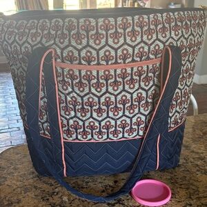 Elegant Geometric Tote Bag - Navy and Pink